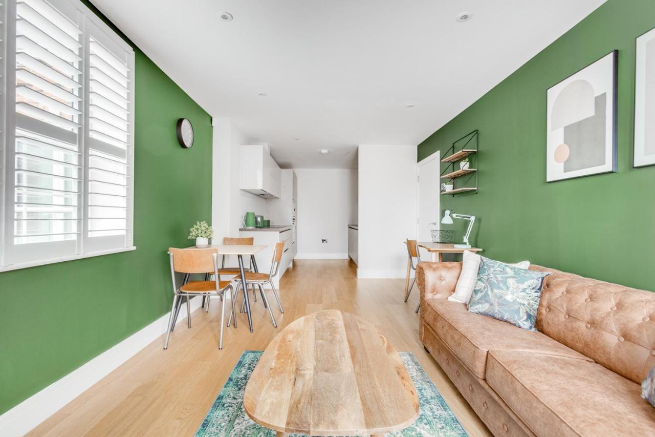 Executive 2 Bedroom Apt City Centre Free Pkg , Wifi By Tent Serviced Apartments Staines-upon-Thames Ngoại thất bức ảnh